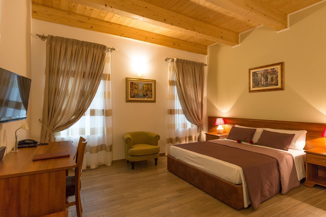 Villa Cavour Comacchio Phòng bức ảnh